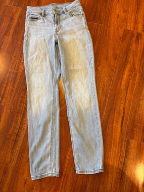 Old Navy Light Wash Women’s Skinny Jeans
